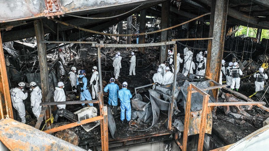 Investigators comb wreckage after Seoul lithium battery fire kills 23