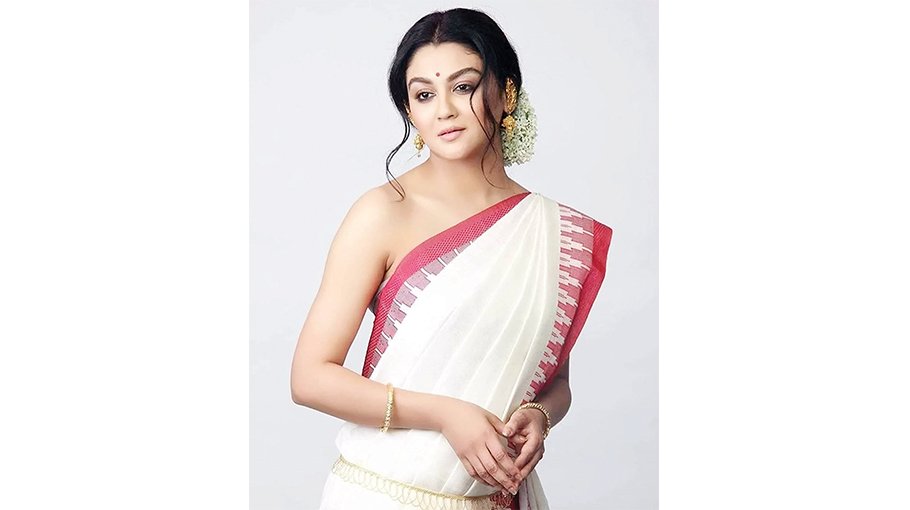 Evergreen Jaya Ahsan celebrates her birthday