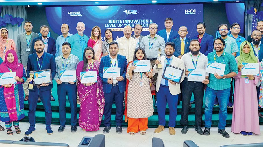 DIU educators win Excellence in Teaching Award