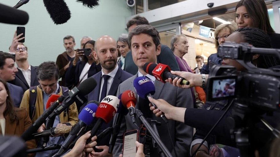 Only far right can win absolute majority, says French PM 