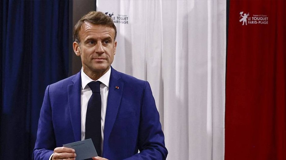 How Macron went from   successful political newcomer to weakened leader 