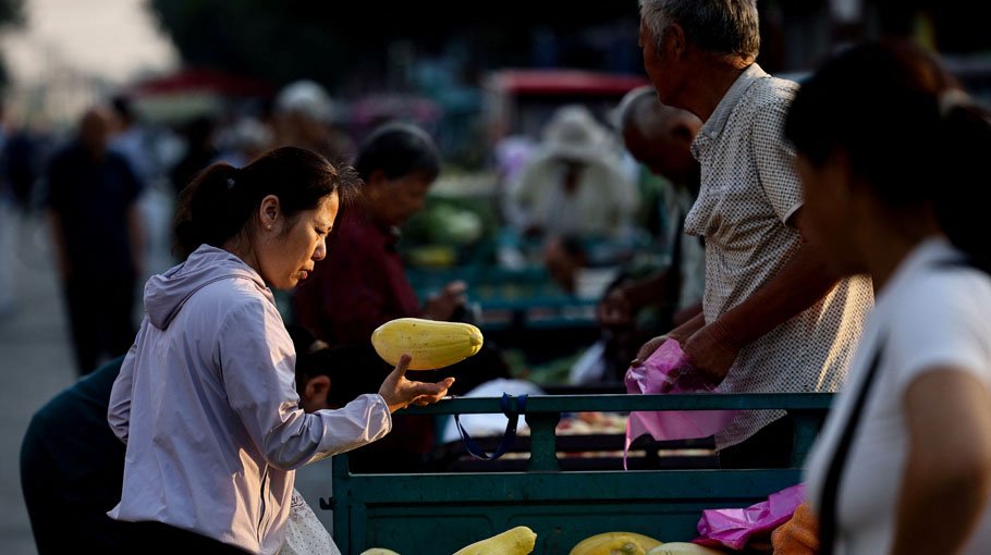 China consumer prices rise slightly in June