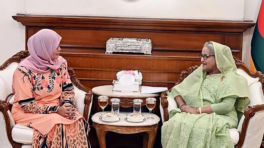 PM invites Malaysia to manufacture Perodua car in Bangladesh