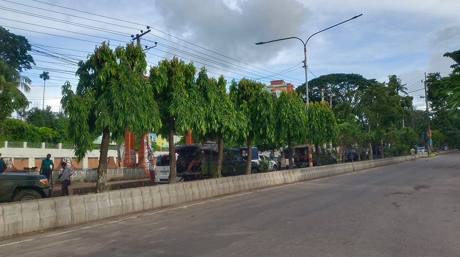 Curfew eases for  14 hours in  Ctg today