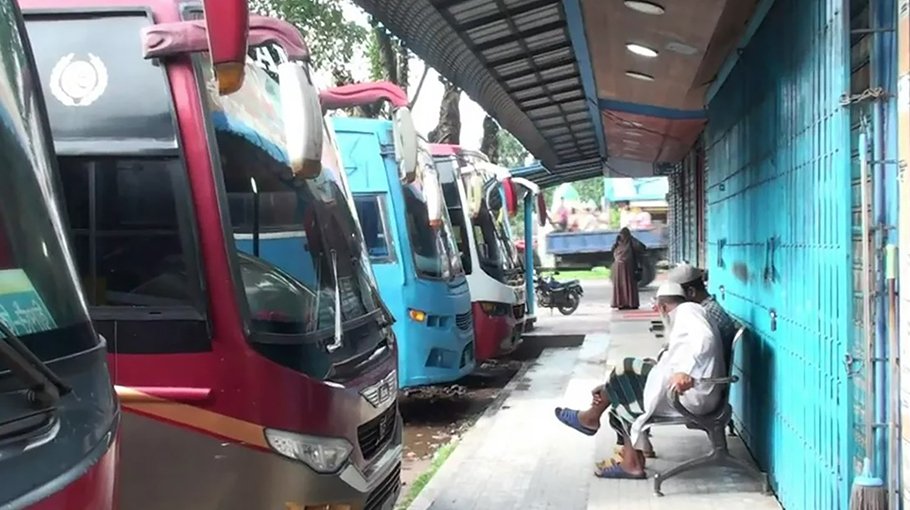 Commuters suffer as bus services remain suspended in Natore