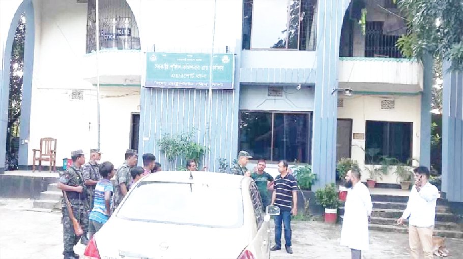 Police back to duty in Sylhet complying with IGP’s order
