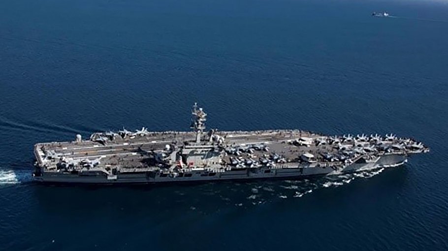 US sends submarine to Middle East as tensions grow