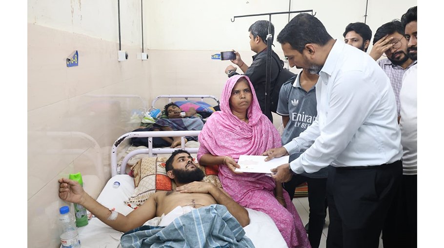 Dist admin to stand by martyred, injured persons: Ctg DC