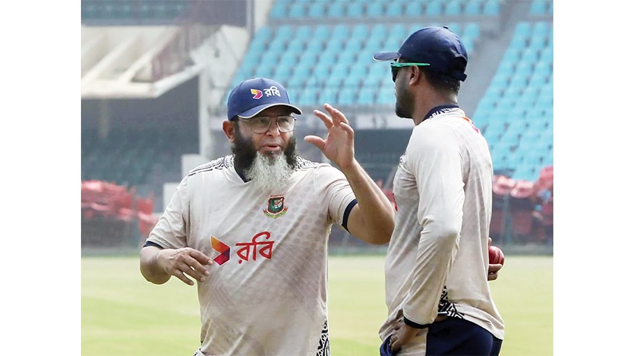 Mushtaq inspires Tigers to face Pakistan pace menace