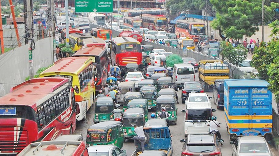 Traffic chaos grips Dhaka