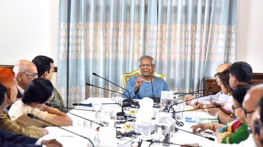 Dr Yunus urges all to come forward  to address flood