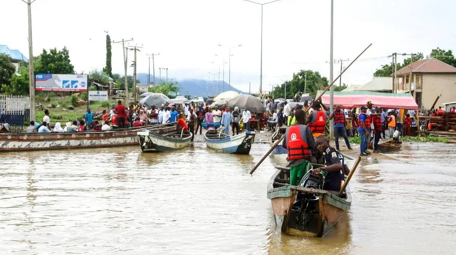 Weeks of floods kill nearly 200 in Nigeria
