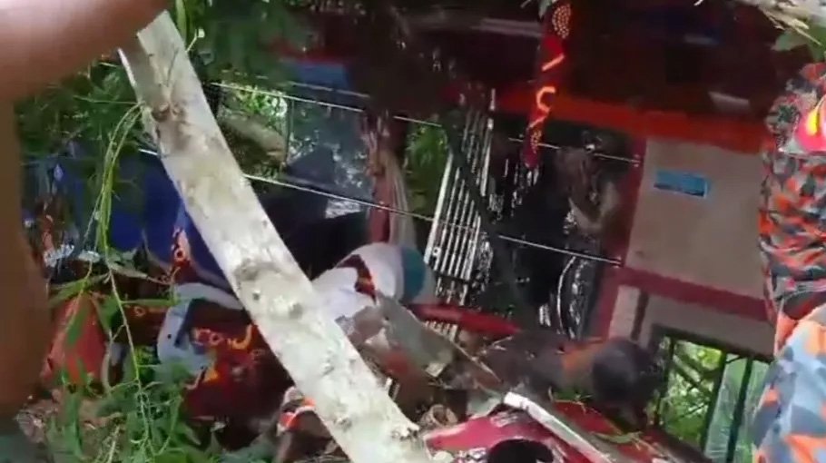 10 killed, 25 hurt in Gopalganj, Narsingdi 