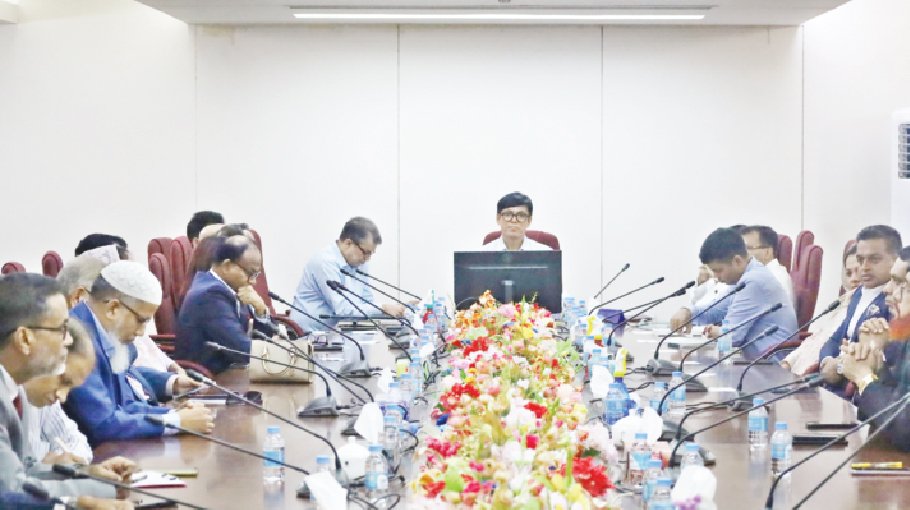 Changes to be brought in insurance   industry to protect national interests