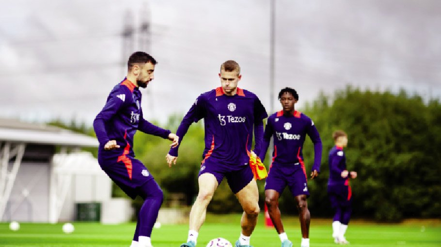 Ten Hag brushes aside Ronaldo criticism ahead of Soton clash