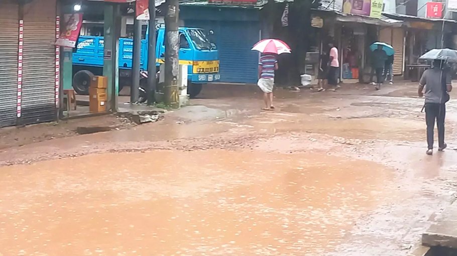 Incessant rain batters city life  