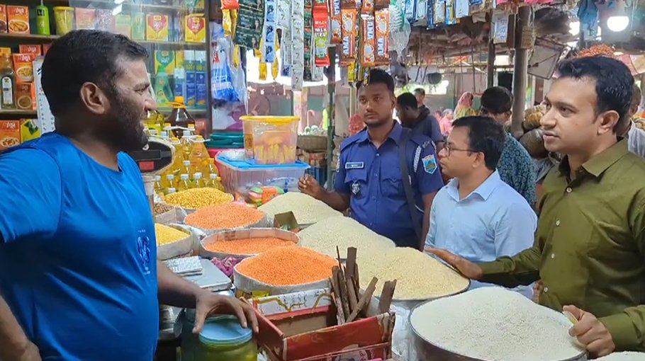 DNCRP, BFSA conduct drive in Bogura to tame prices of essentials