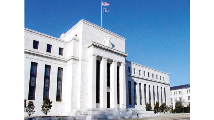 US Fed governor says bold rate cut not signal of 'falling behind'