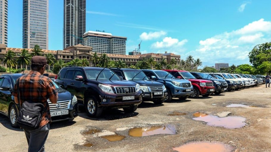Govt cars abandoned as Lankan leftist leader takes charge