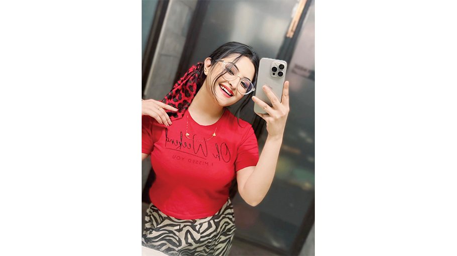 Pori Moni returns with ‘Rongila Kitab’ after Break