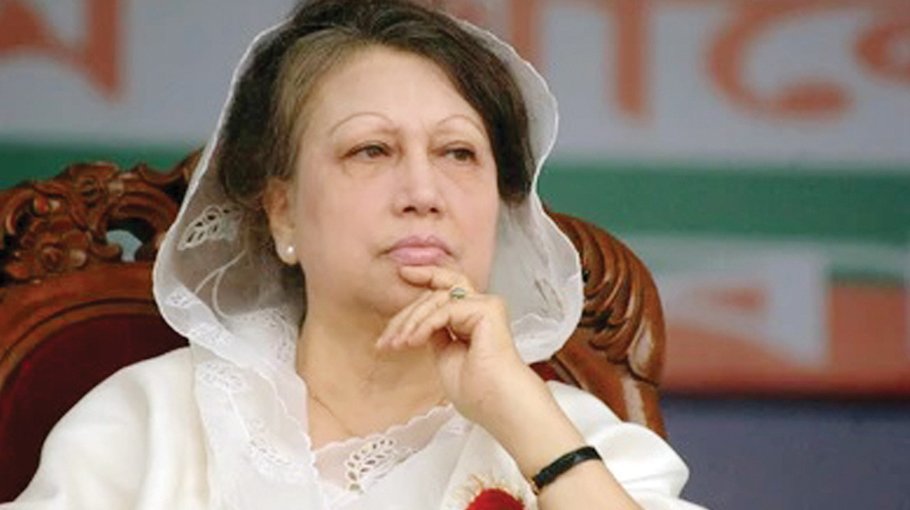 Khaleda Zia donates for flood victims