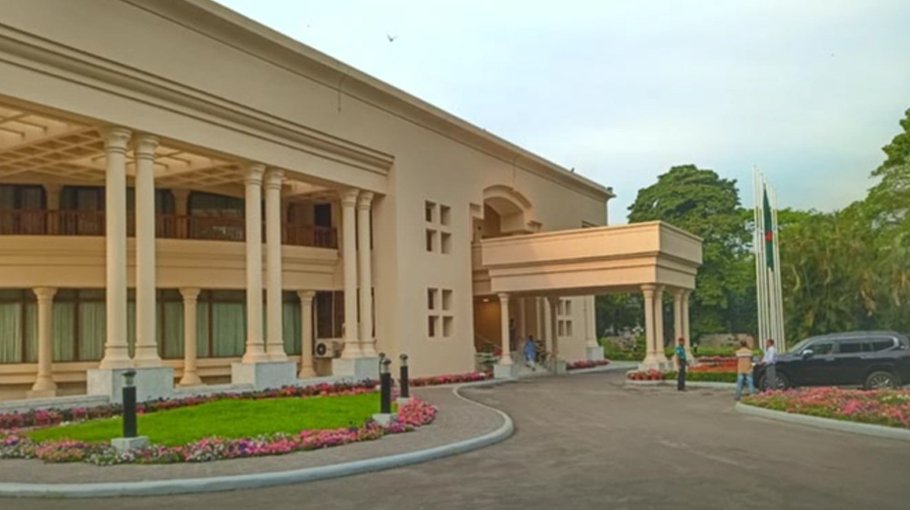 No Army crowding at Chief Adviser’s residence: Rumour Scanner