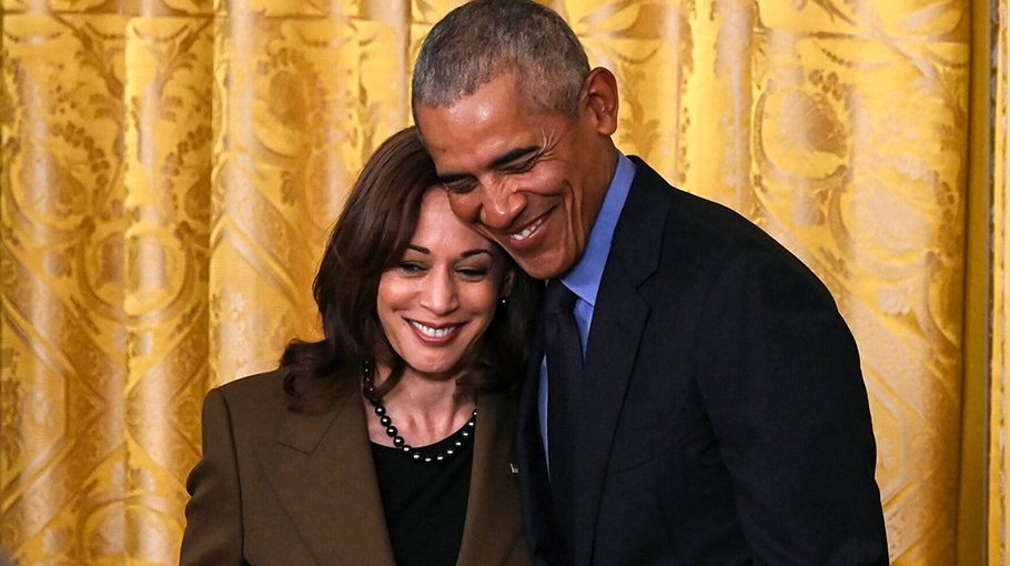 Obama hits campaign  trail for Harris