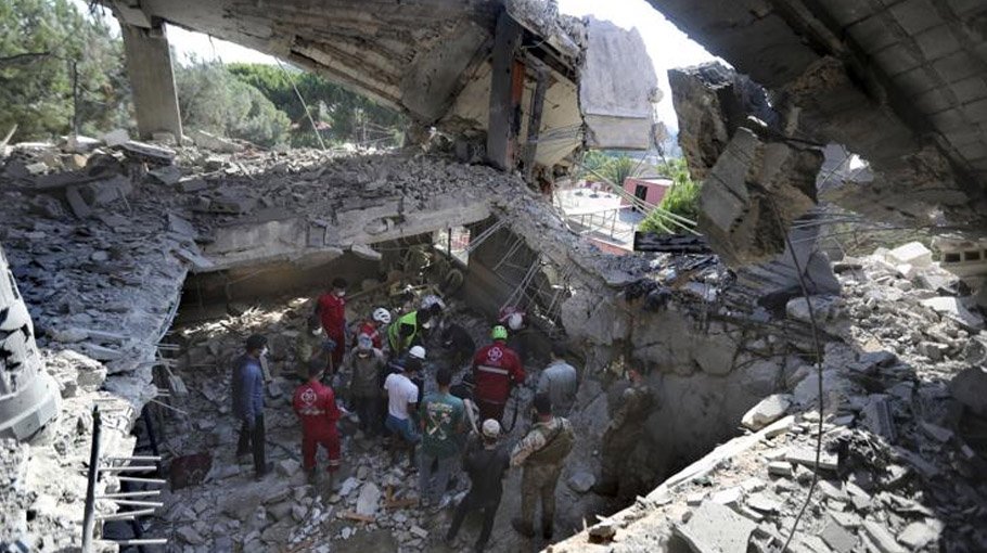 Israeli strike on shelter in Gaza kills 27