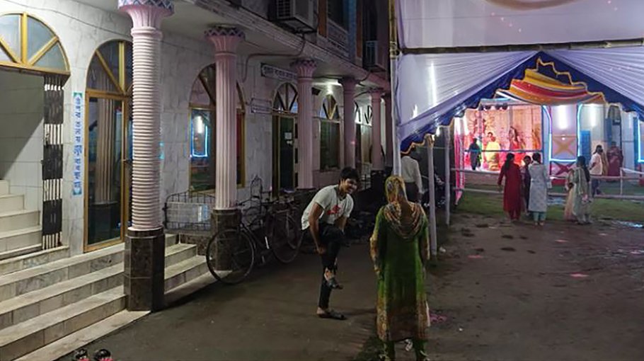 Side by side mosque and temple in Lalmonirhat exhibits  religious harmony