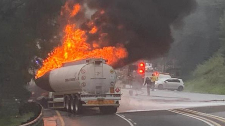 Nigeria fuel tanker explosion kills around 100, injures dozens