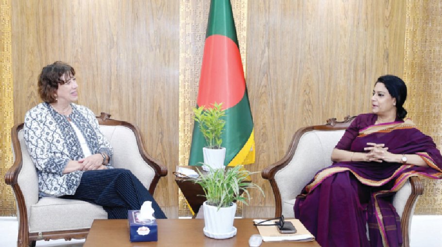 Govt determined to set example of controlling pollution: Rizwana