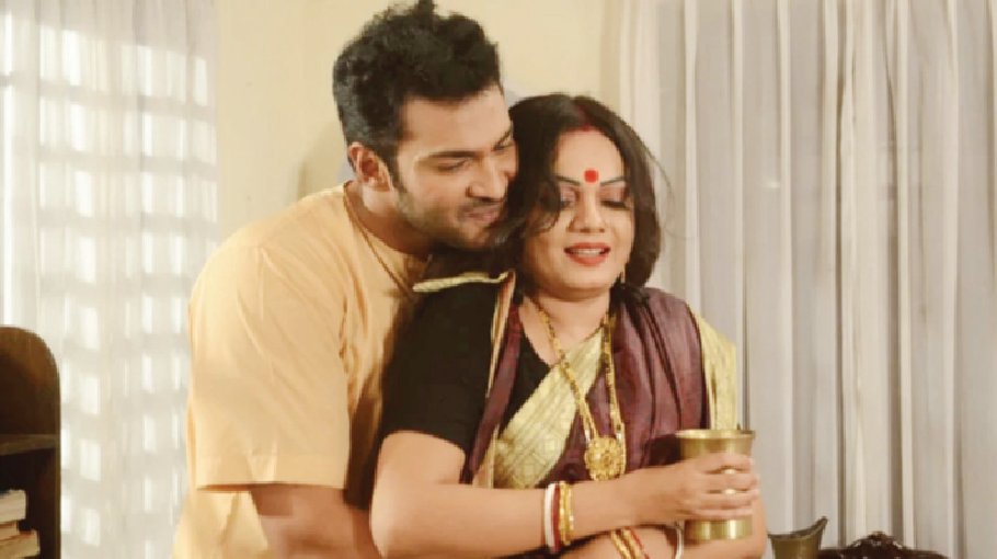 ‘Hoimontir Itikotha’ now showing in multiplexes