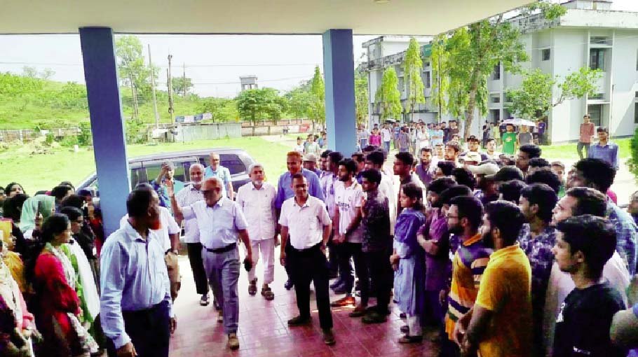 Sylhet Agri Varsity students place 8 demands