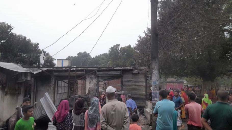 Fire breaks out at oil  depot in Daulatpur