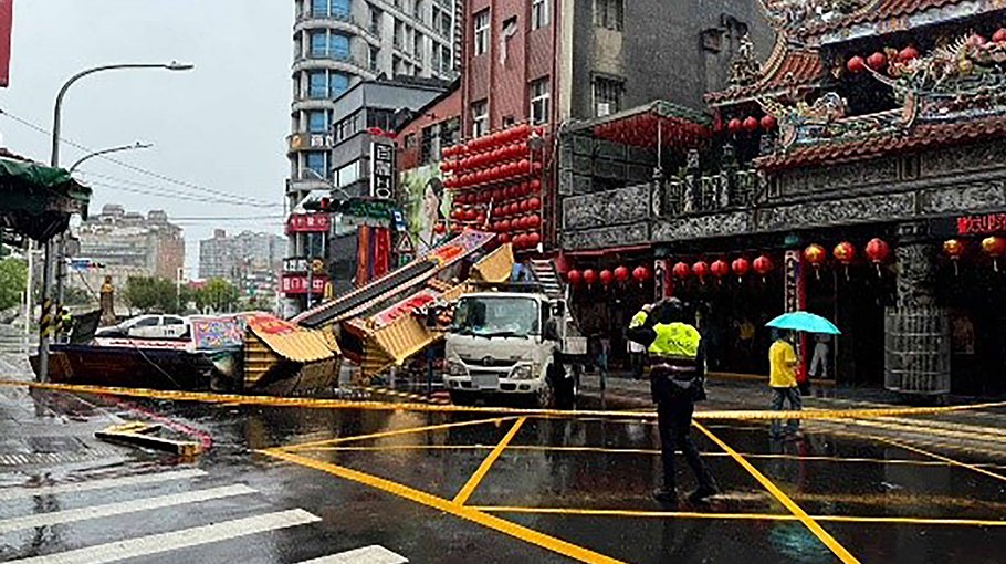 Japan urges 2 lakh people to evacuate due to heavy rain