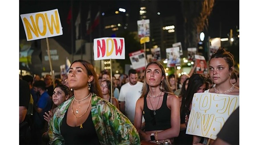 ‘Stop war’, say Israelis demanding return of Gaza hostages