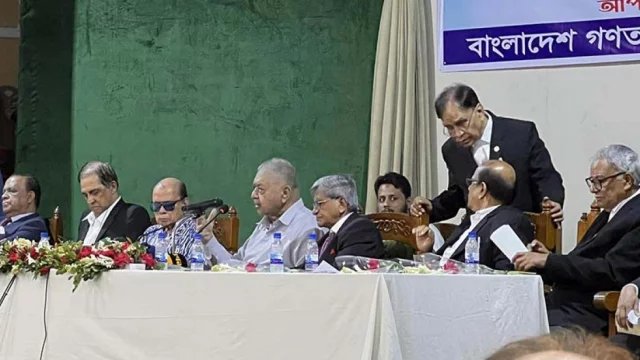 None should change the constitution with the stroke of a pen: Dr Kamal