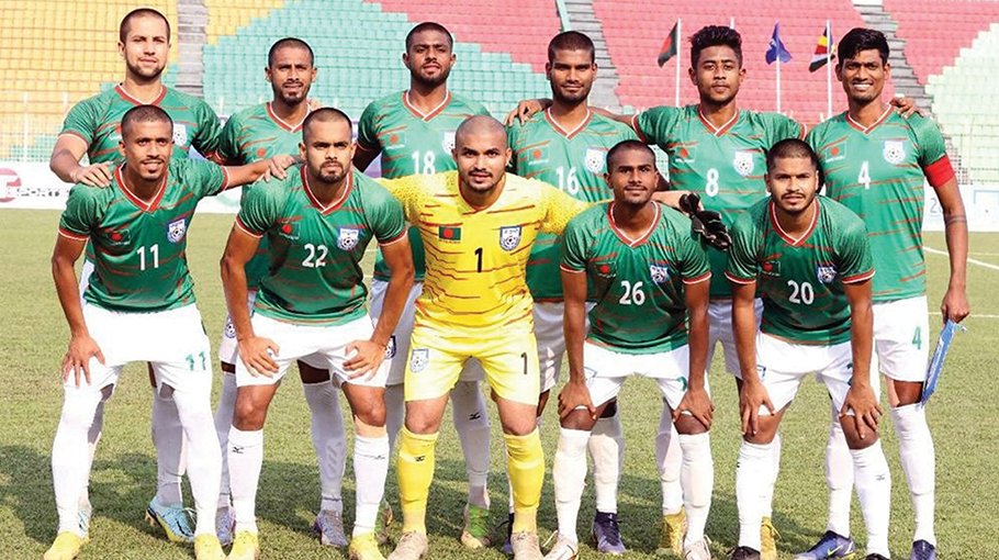 Cabrera includs 11 more footballers