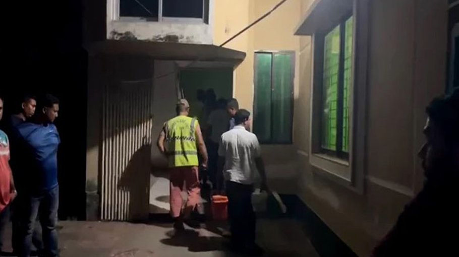 Throat-slit bodies of   2 youths recovered in Gazipur