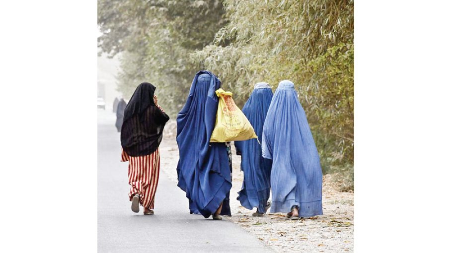 Afghan women not barred from speaking to each other: morality ministry