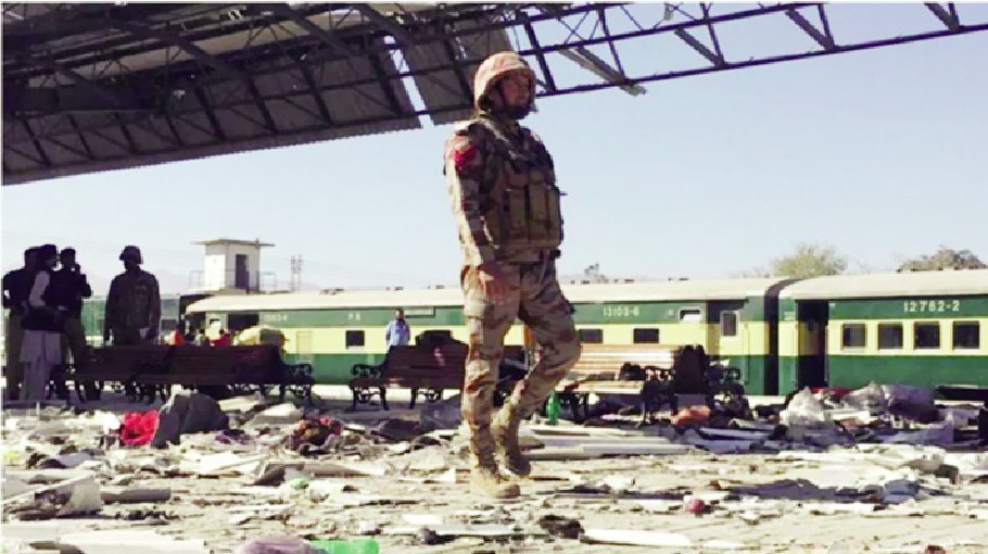 14 soldiers among 25 killed in Pakistan rly station blast