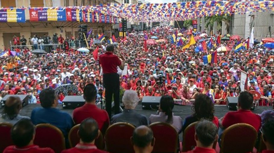 Mauritius votes in close-fought election race