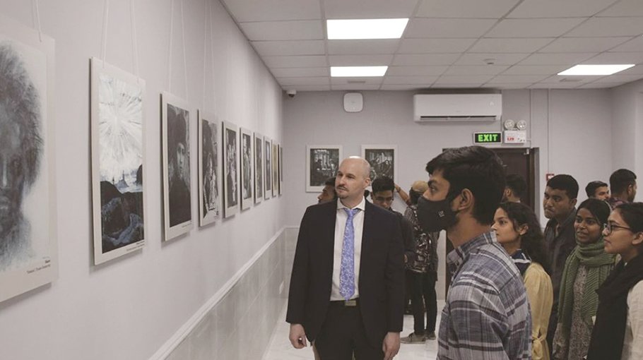 Photo exhibition on Dostoevsky begins at Russian House in Dhaka