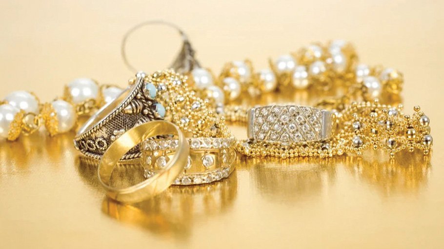 Gold price reduced by Tk1,890 per bhori