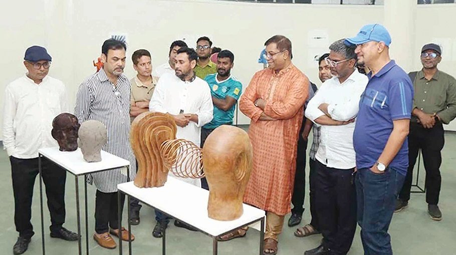 Aminul’s ‘Face of Life’ begins at DU