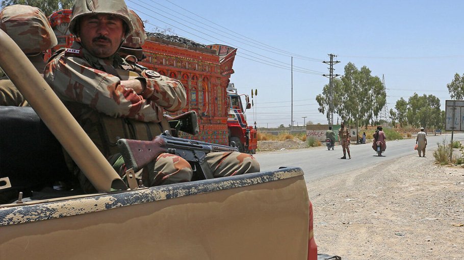 Six killed in school bus bombing in  SW Pakistan