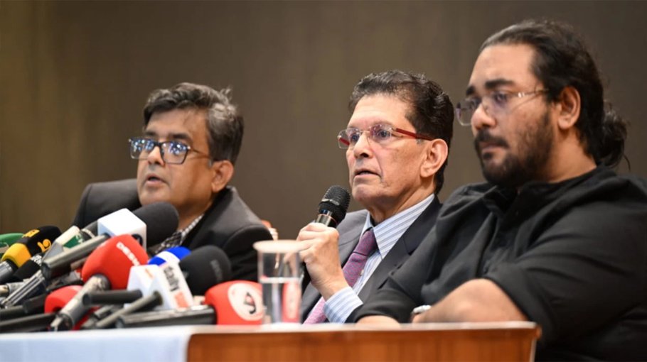 Contacts with AA depend on their actions: Govt