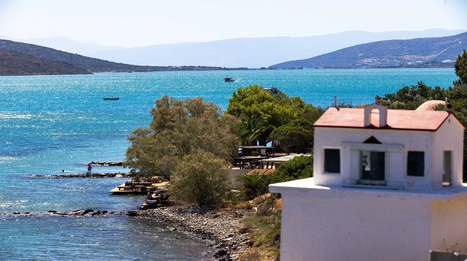 6.1-magnitude quake hits  two Greek islands 