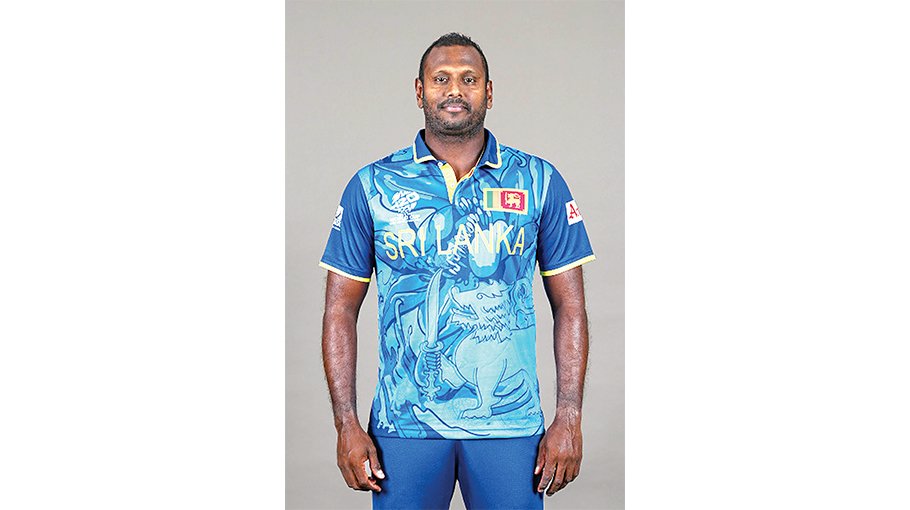 Sri Lanka's ex-skipper Mathews to quit   Test cricket