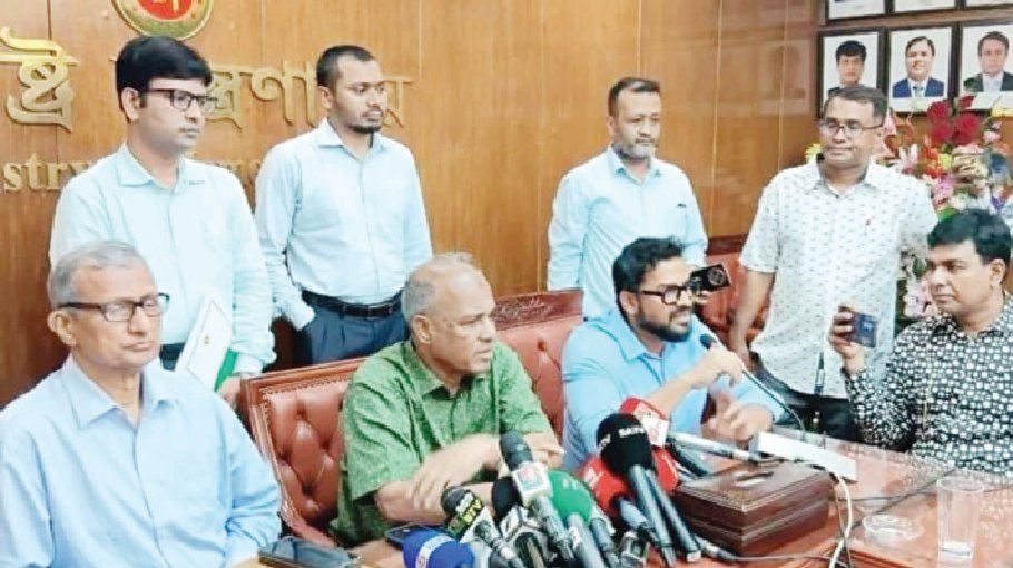 Dhaka city to be cleard of waste of sacrificial animals within 12hrs after Eid prayers: Jahangir 